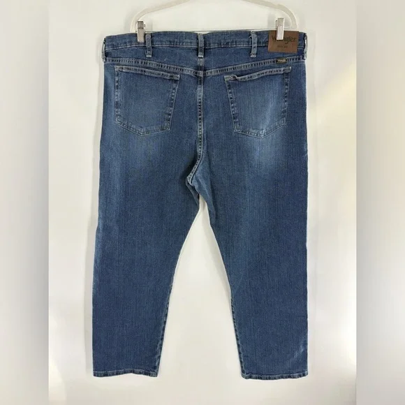 Wrangler Men's Relaxed Fit Denim Jeans in Blue - Picture 4 of 5